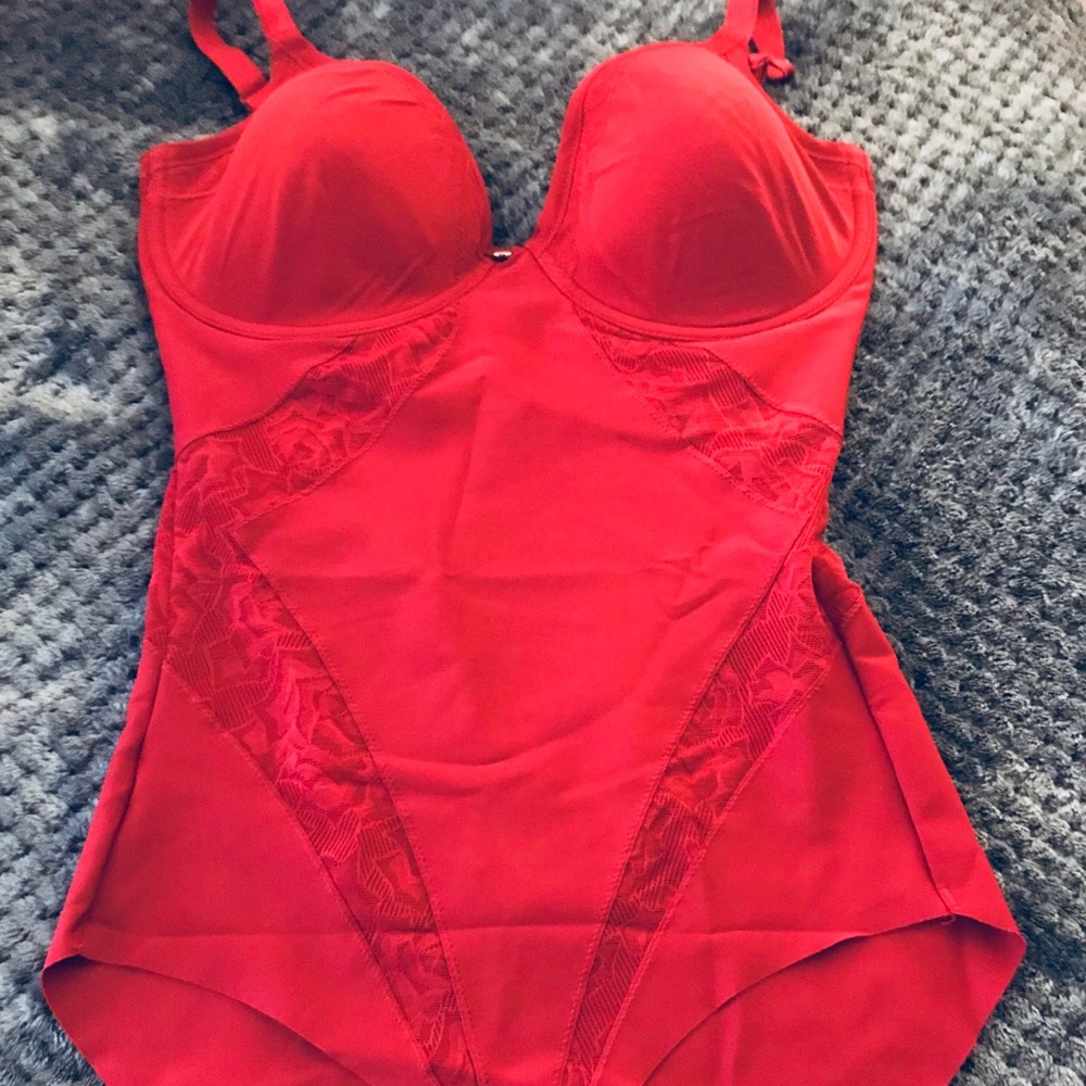 Triumph Lingerie- Body/corsage shapewear